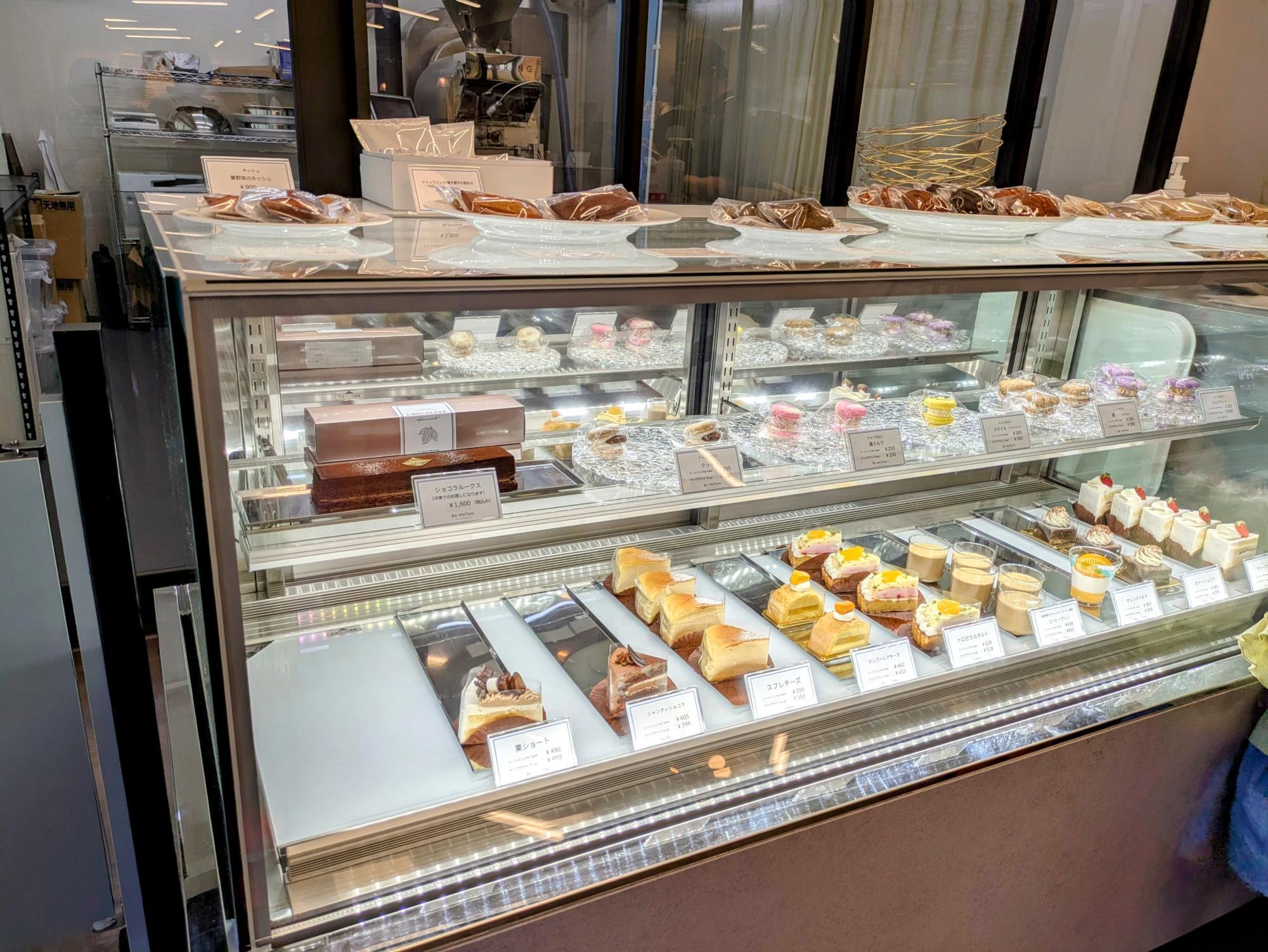 美味しそうなケーキがズラリ