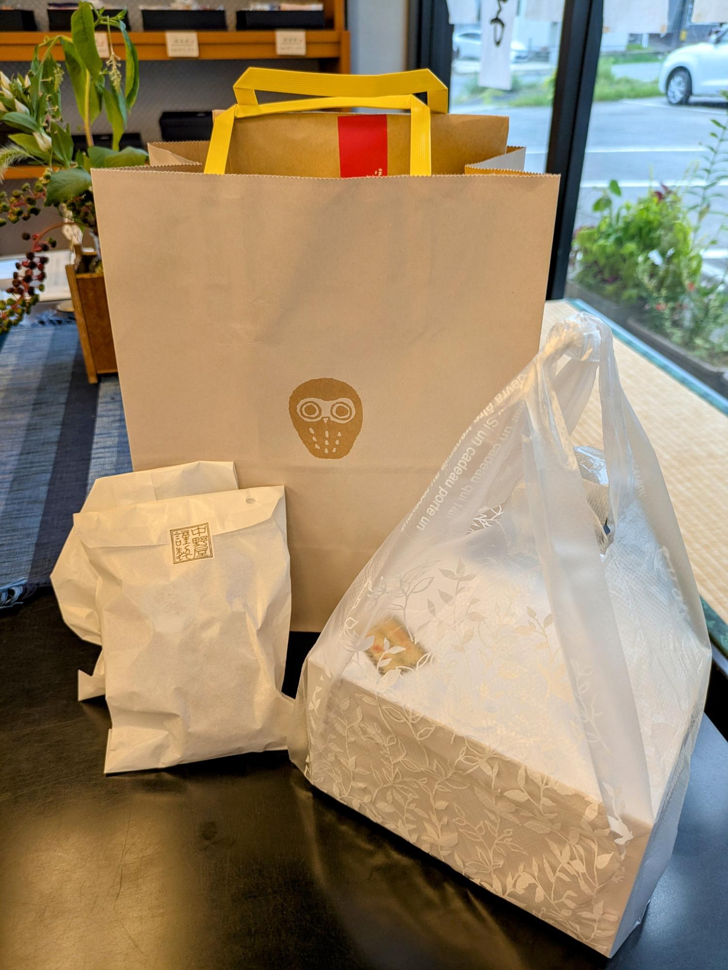 最後に洋菓子も買いました(笑)