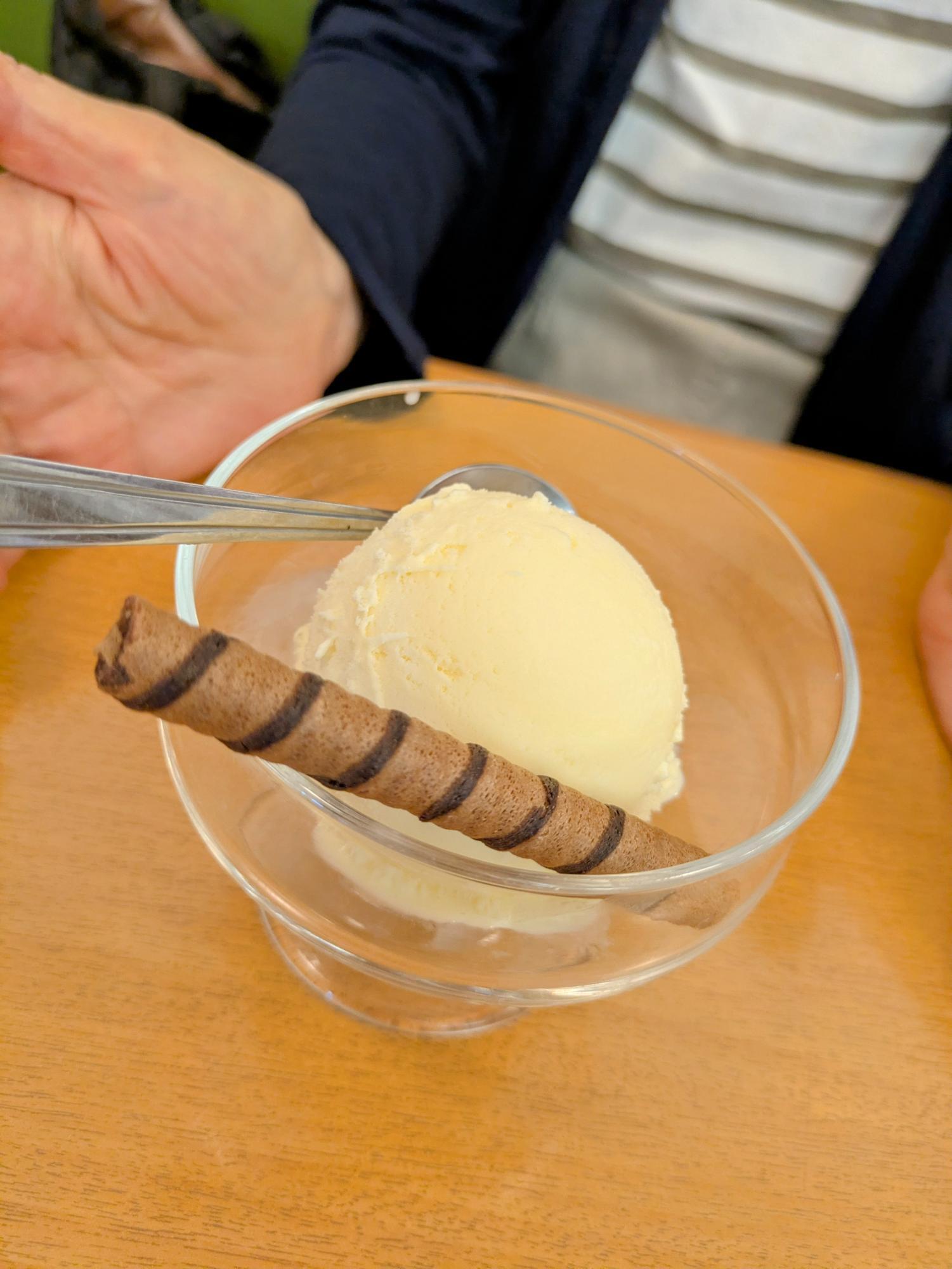 母はアイスクリーム