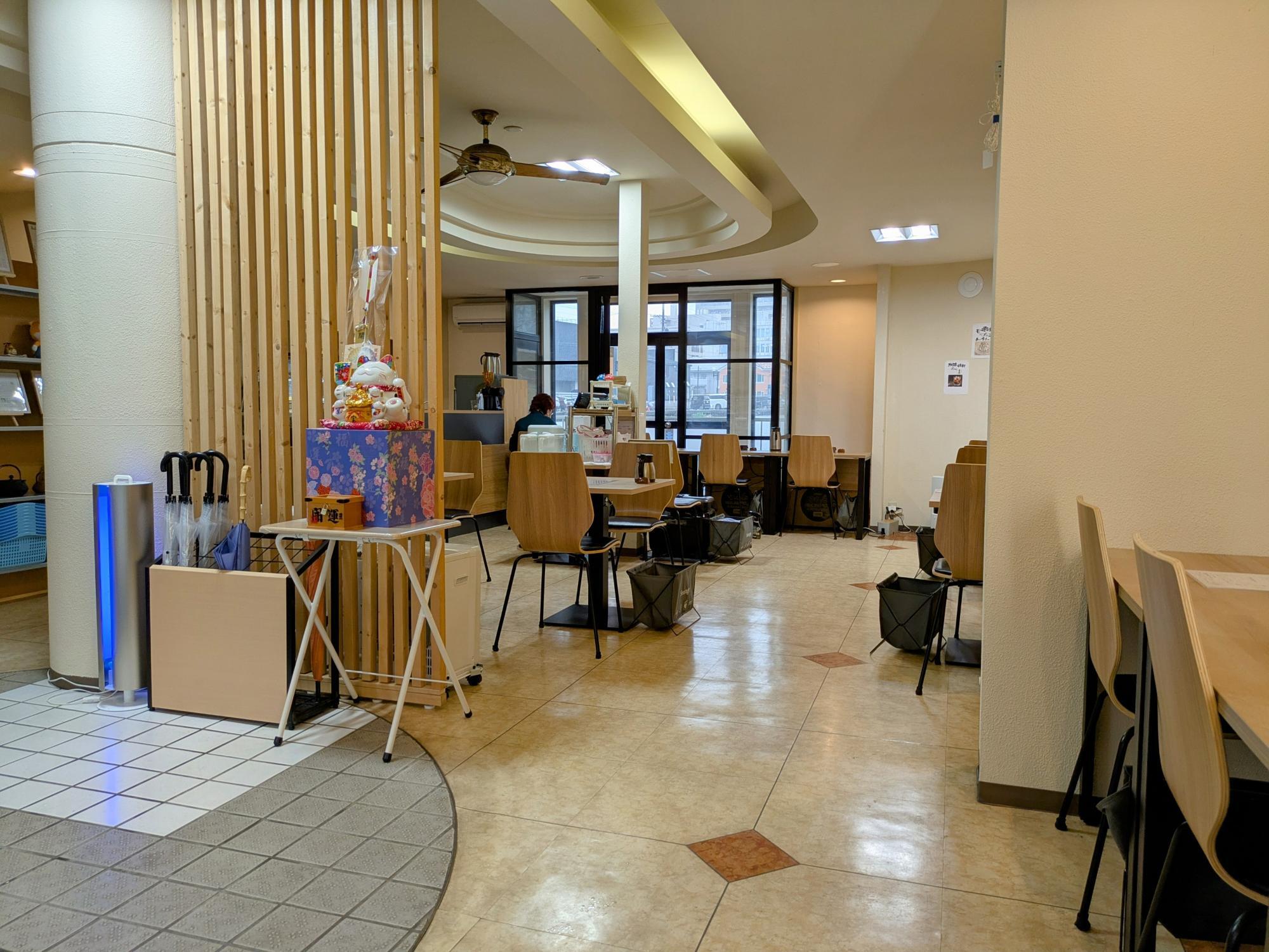 綺麗な店内