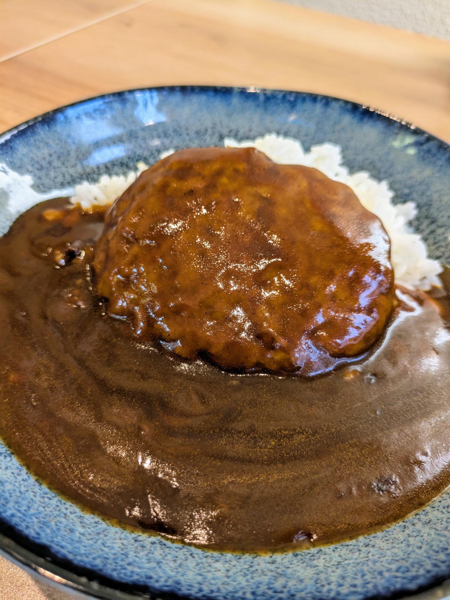 メインのハヤシライス