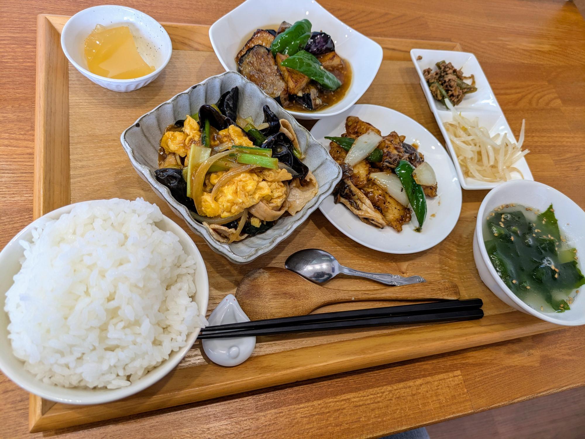 ご飯の盛りも良い