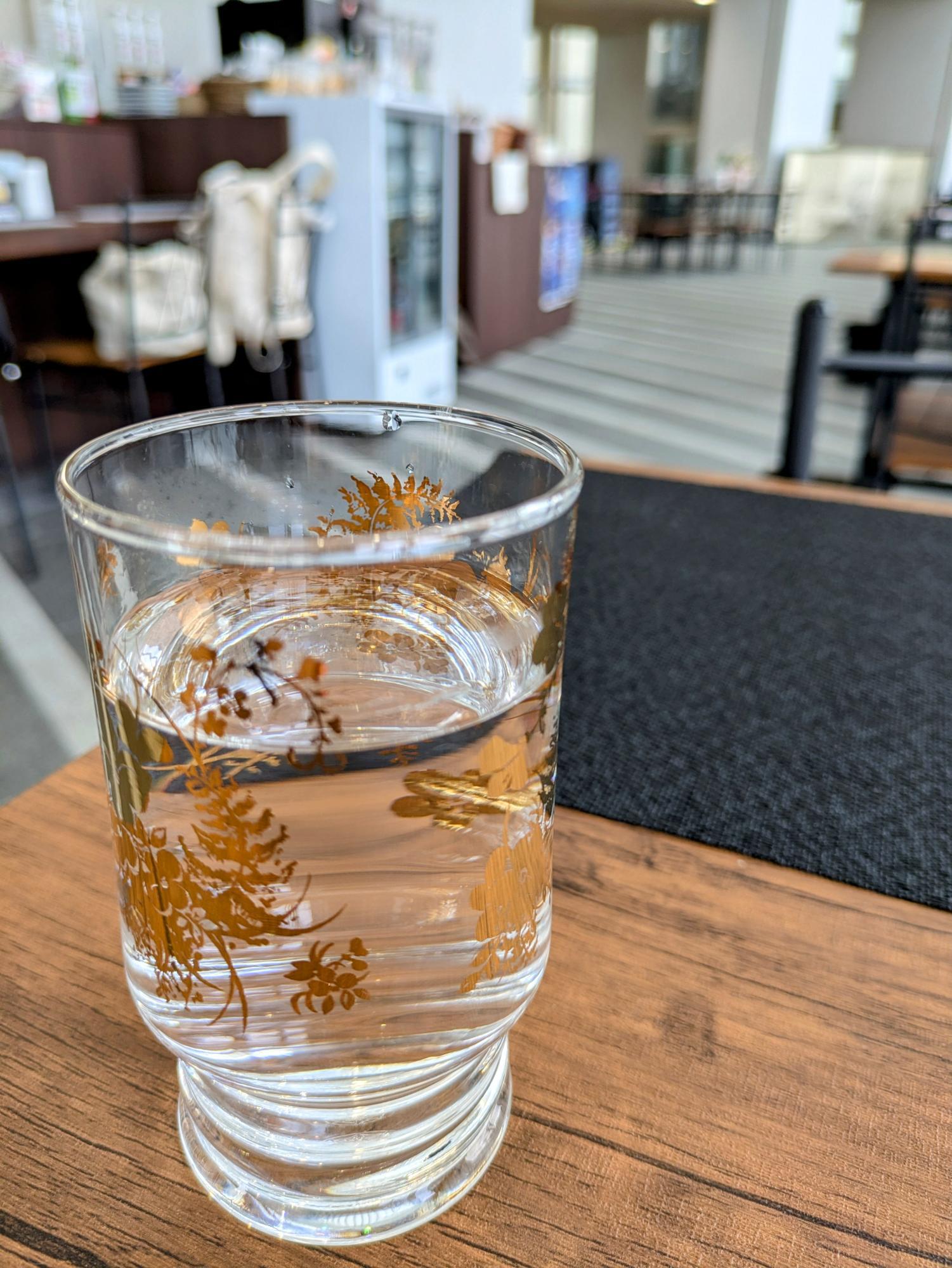 お水のグラスも綺麗