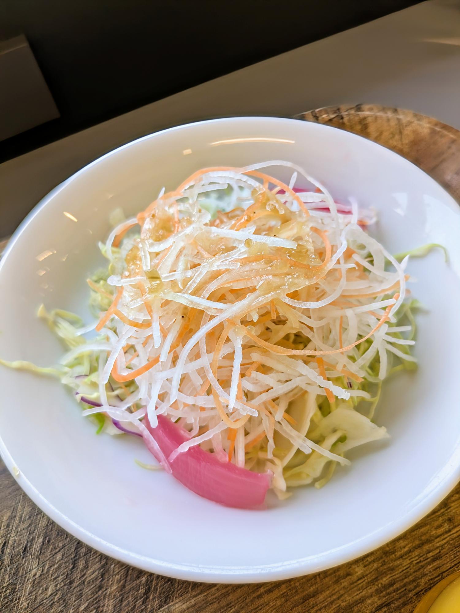 サラダから食べましょう