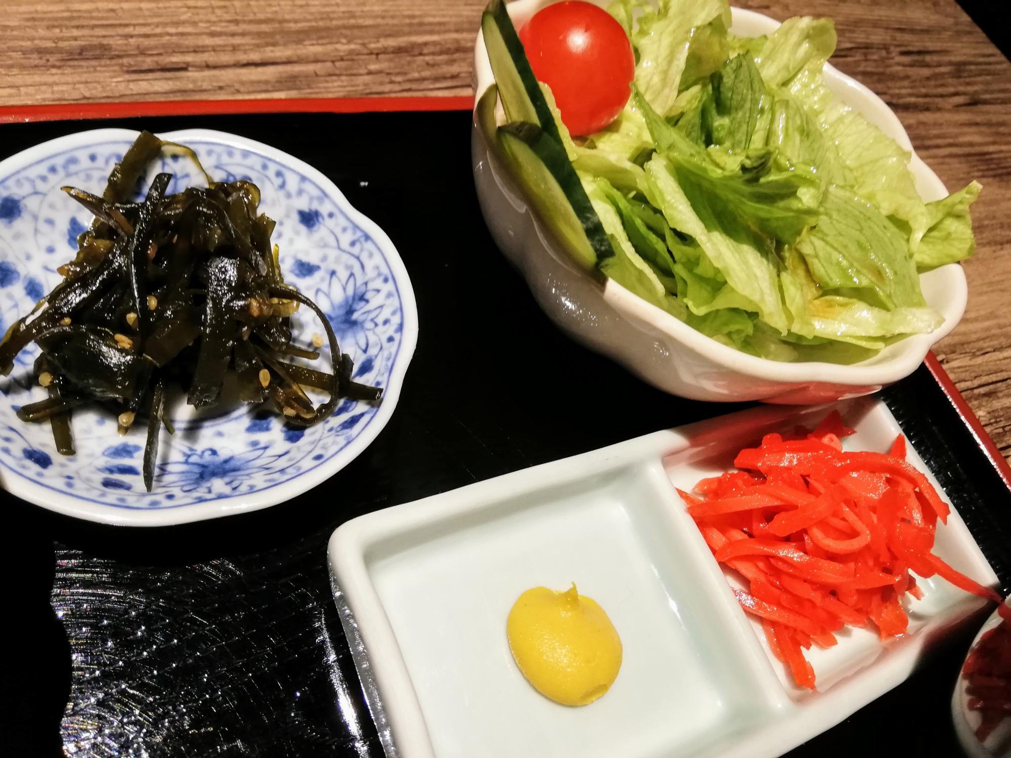 サラダと薬味