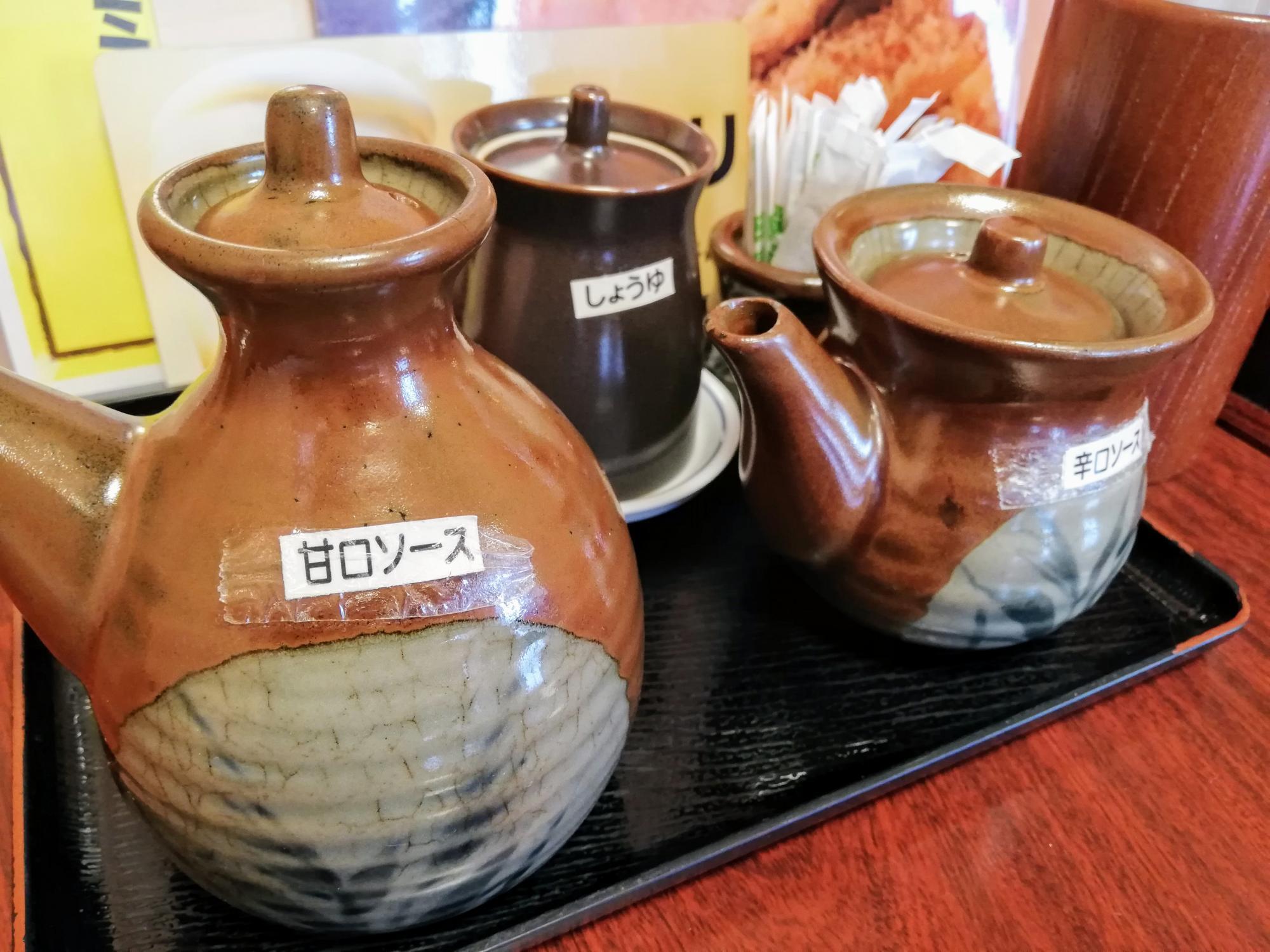 甘口・辛口ソースとしょうゆ