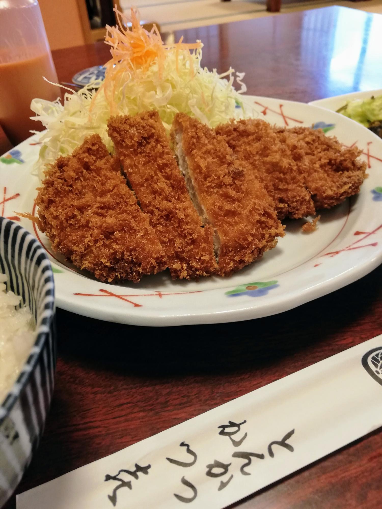 メインのとんかつ