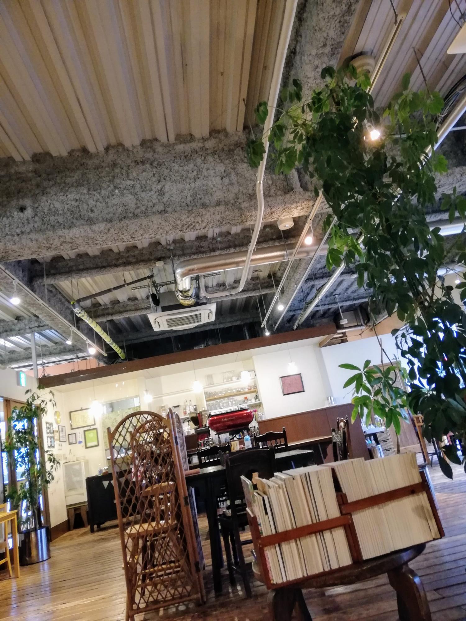 落ち着いた店内の造り