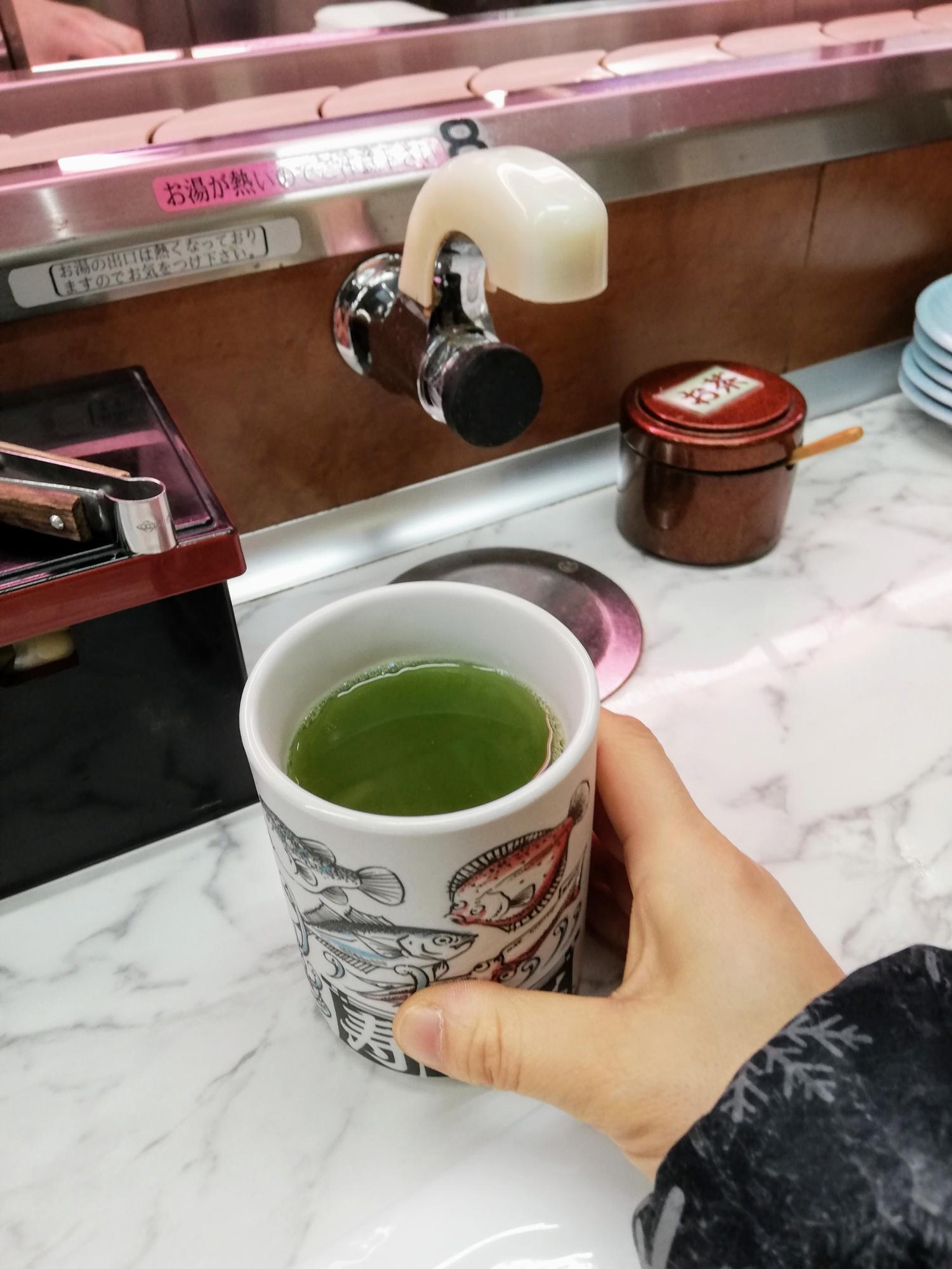 先ずはお茶を用意