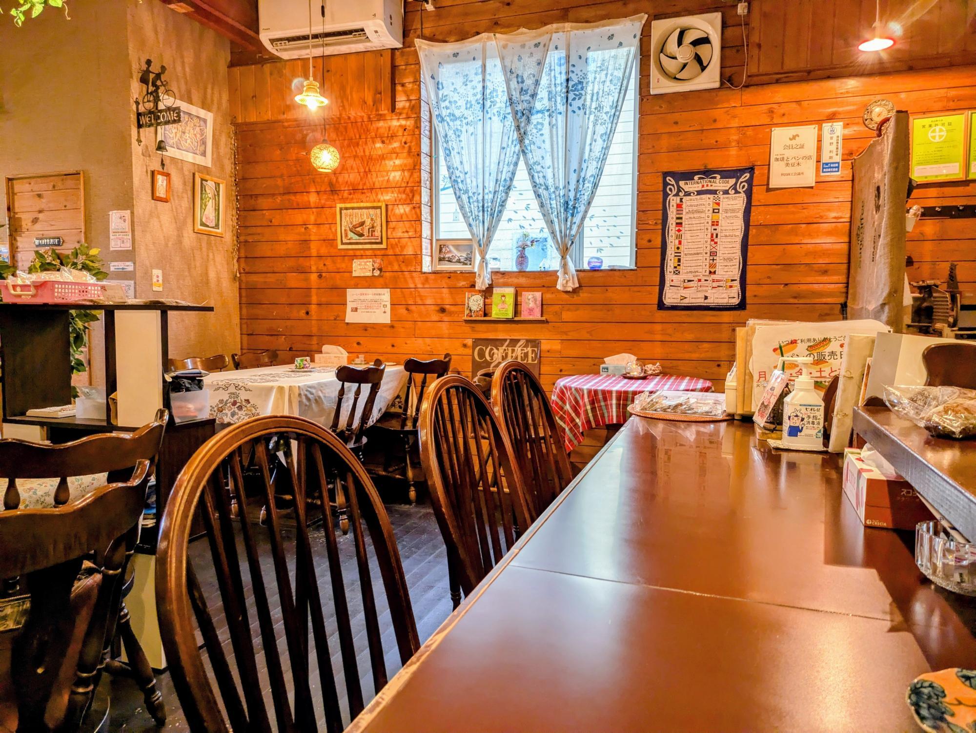雰囲気のある素敵な店内