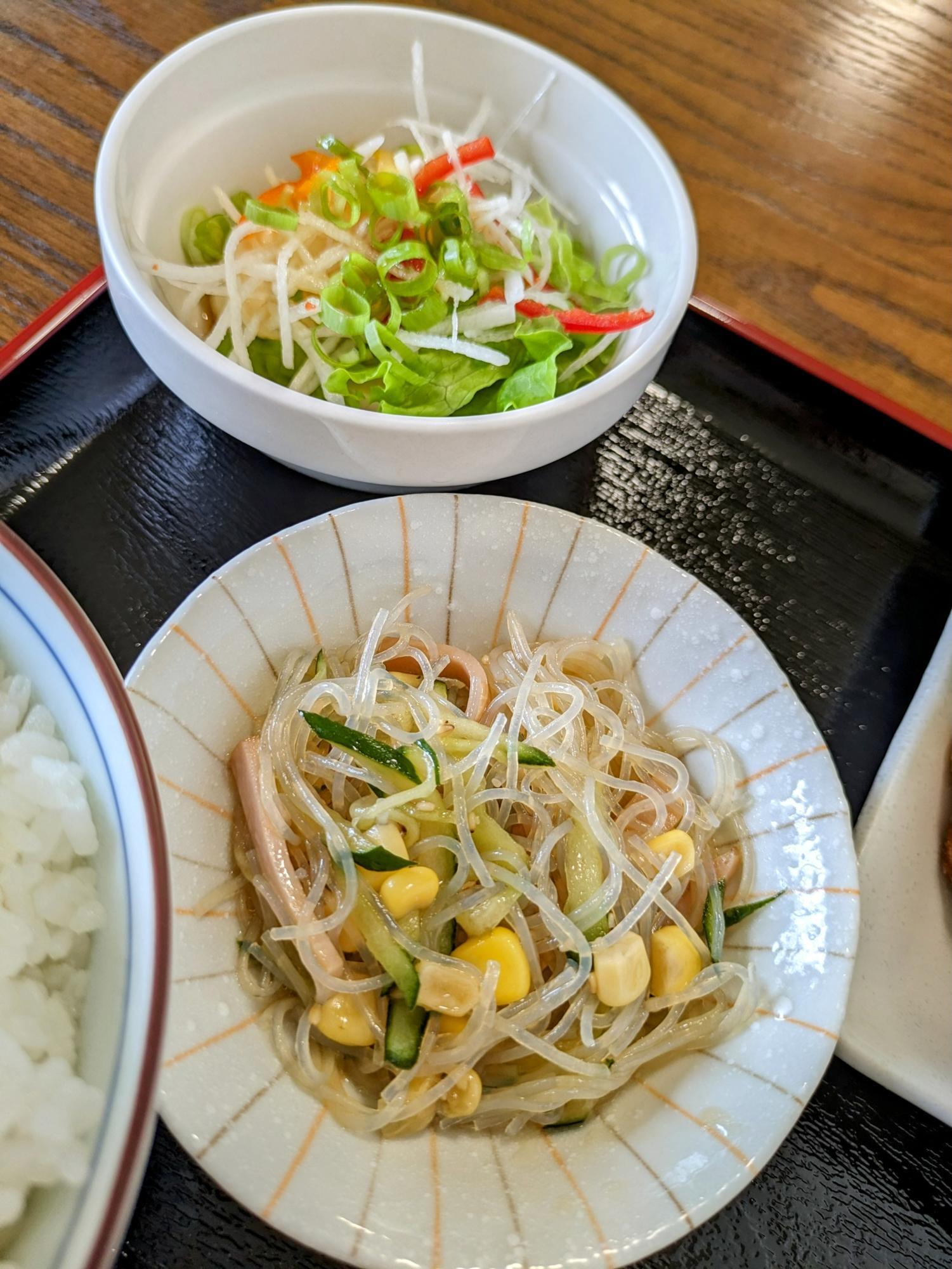 サラダと副菜