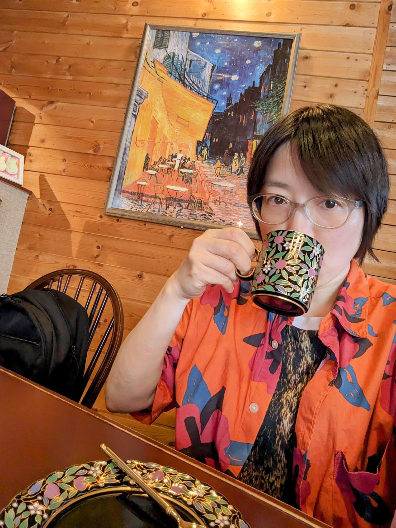真剣な面持ちのらっしー