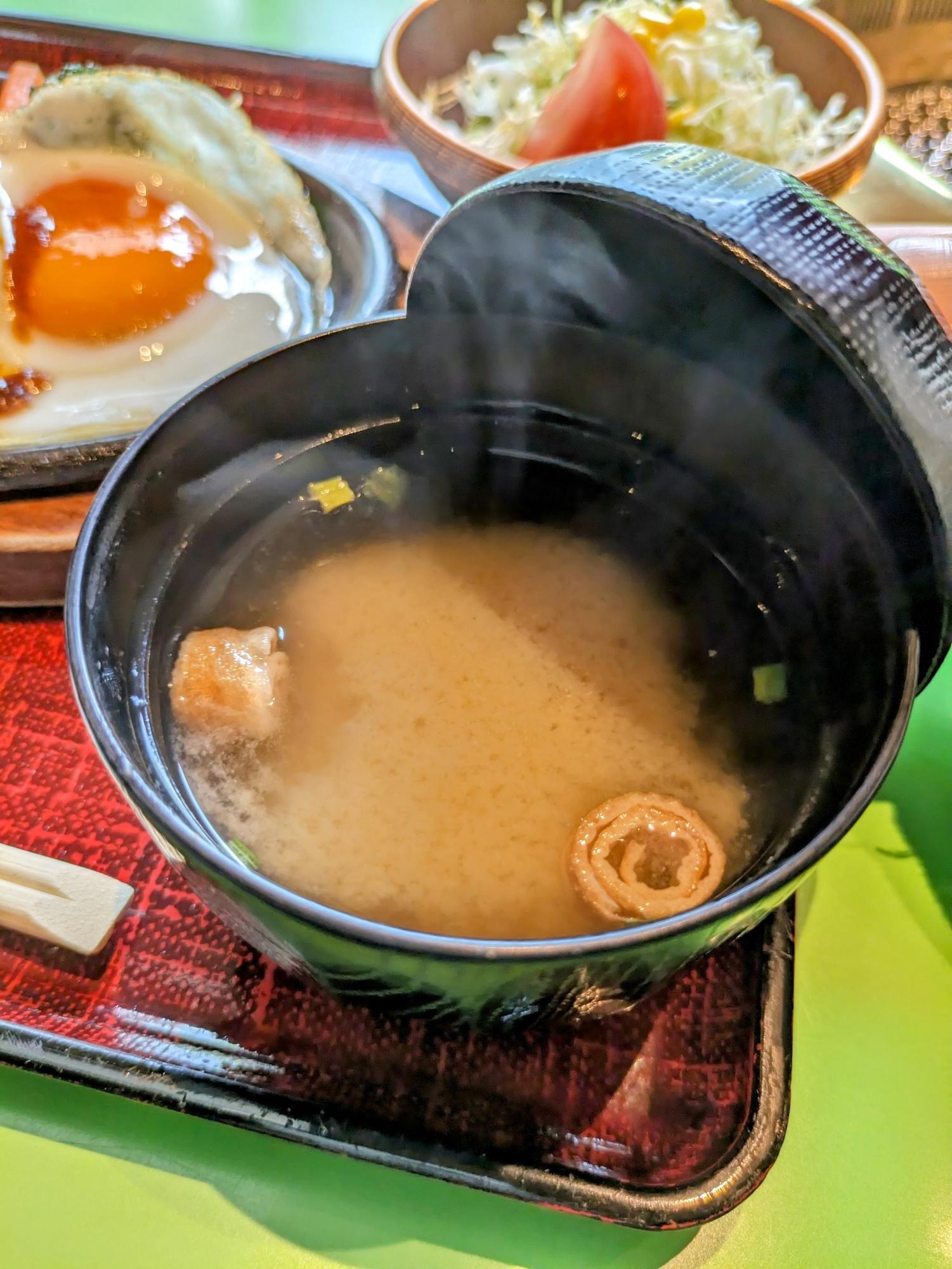 温かい味噌汁
