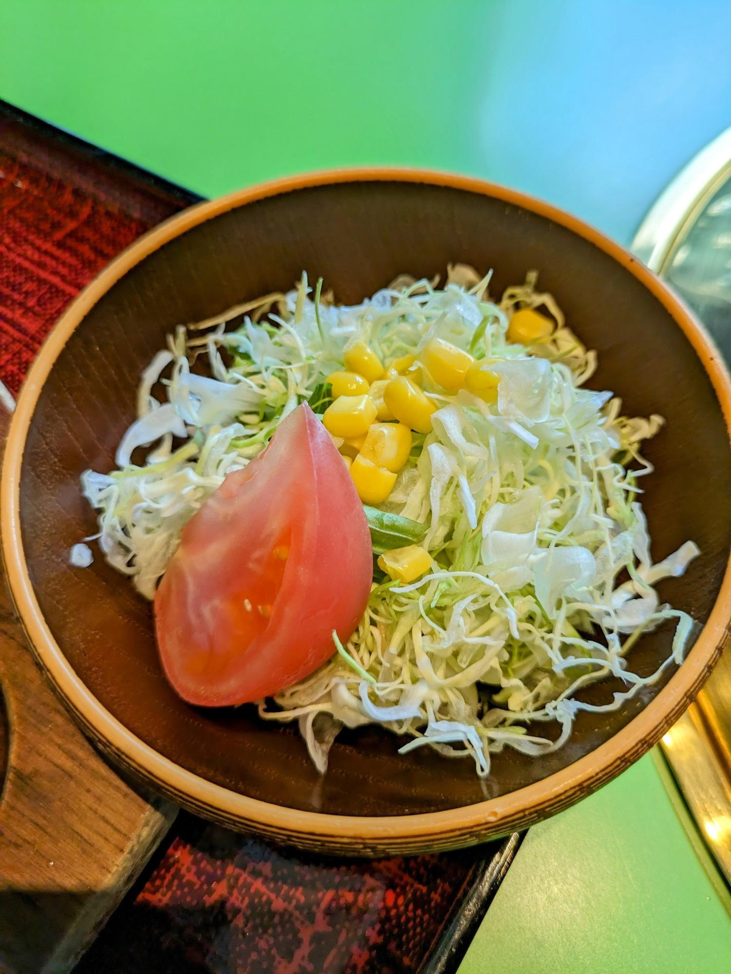 サラダも好きです