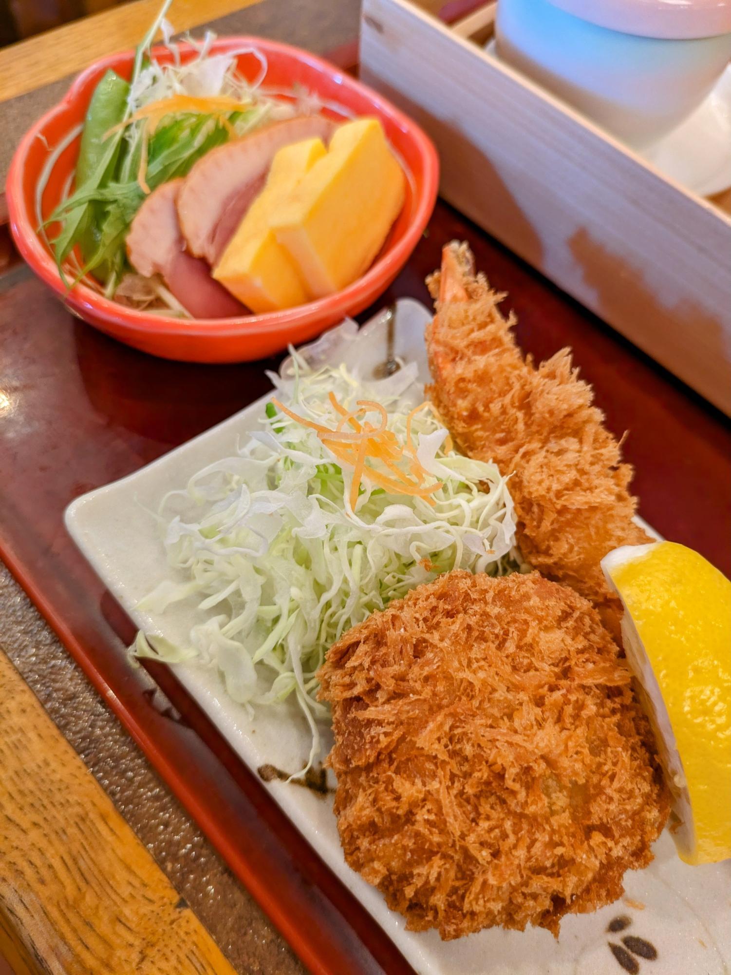 海老とひれかつ