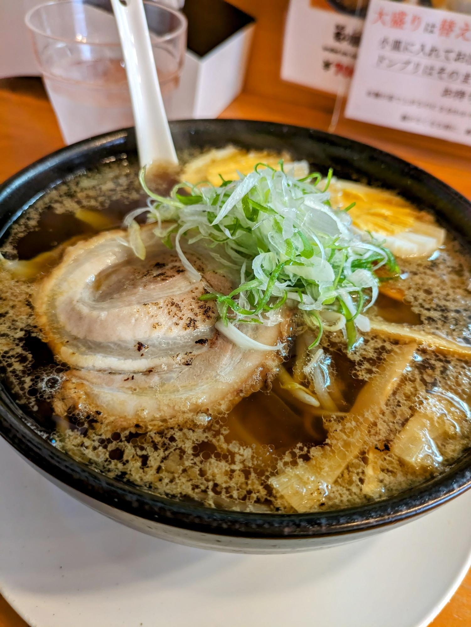 ネギの鮮やかさがたまりません
