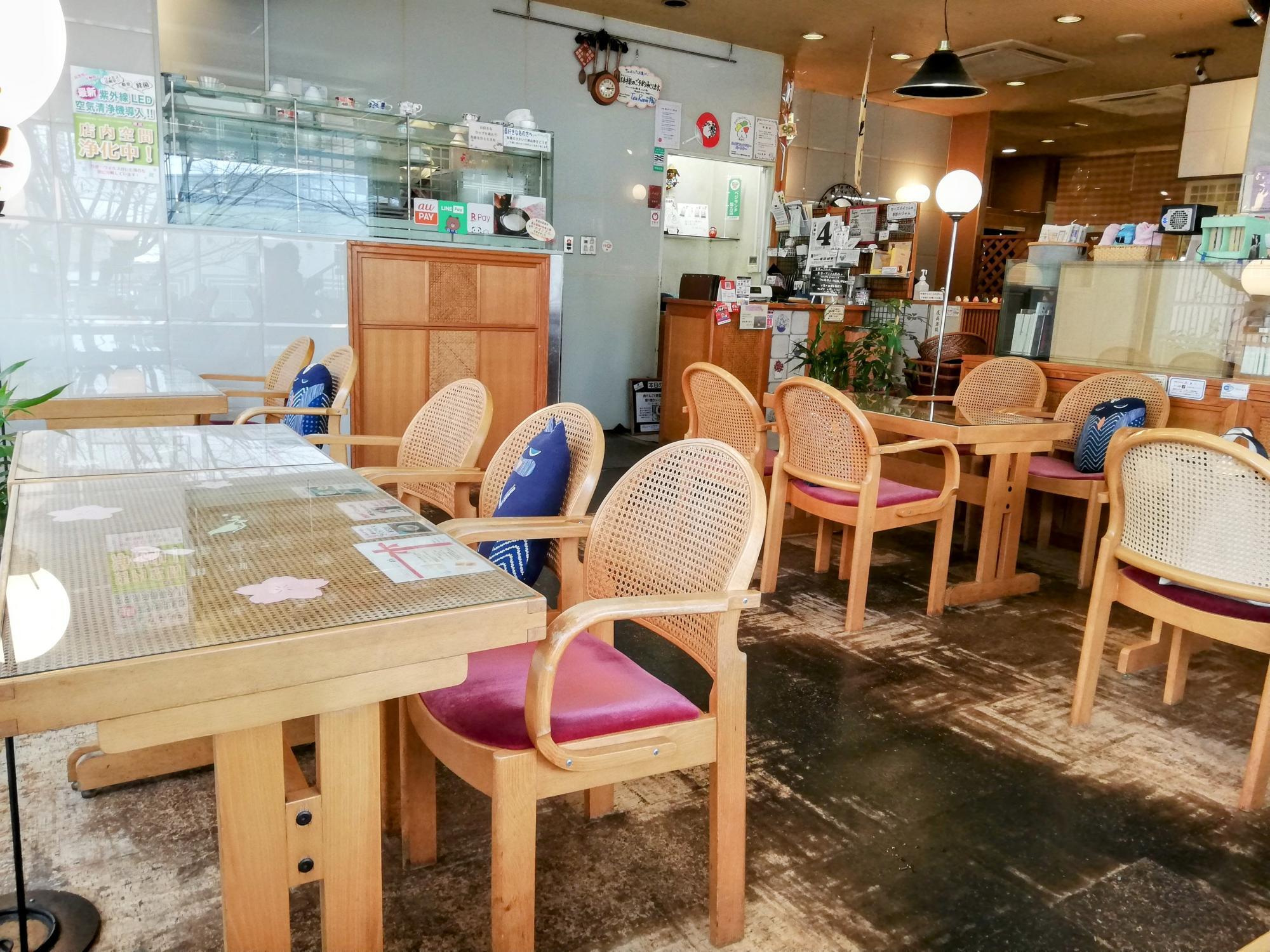 落ち着く素敵な店内