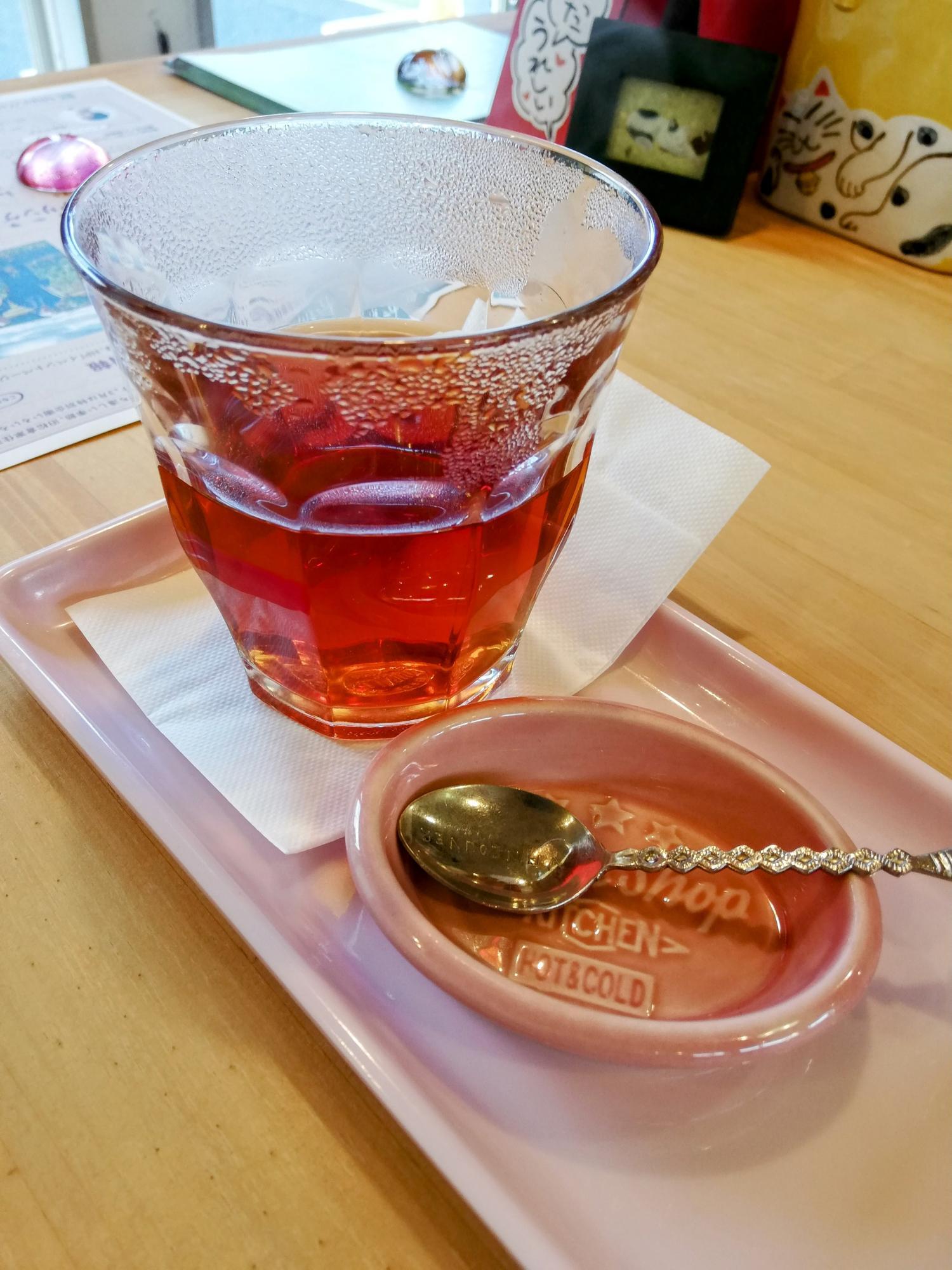 ドリンクは紅茶(ホット)にしました