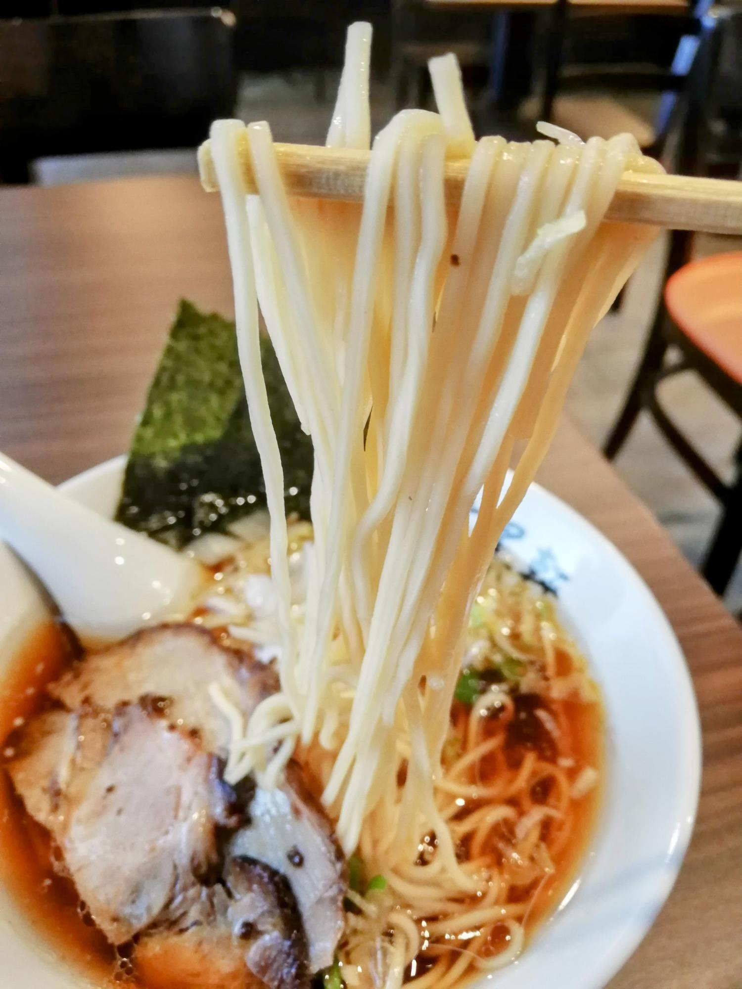 麺は細め
