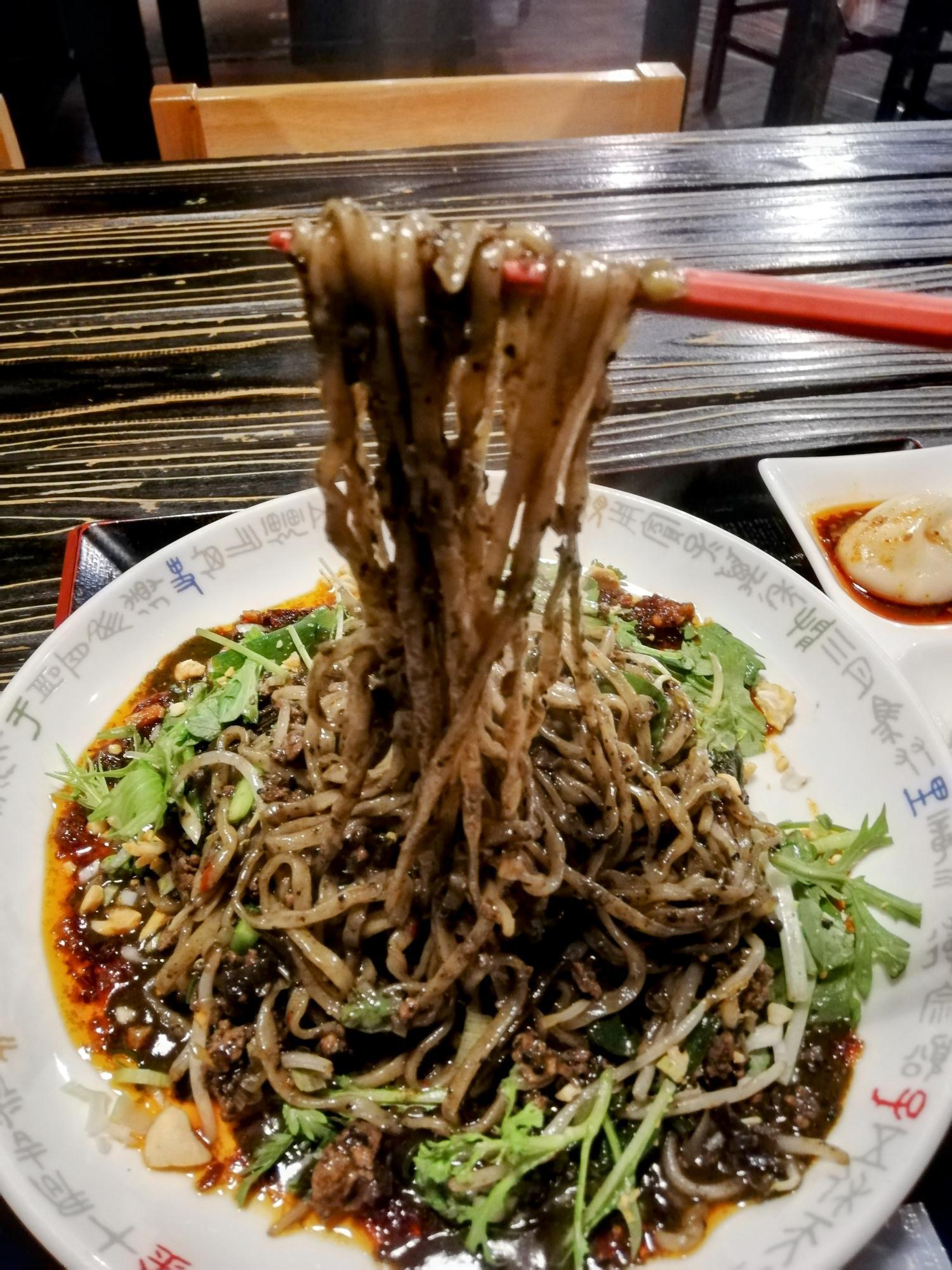 麺はしっかりとコシがあります