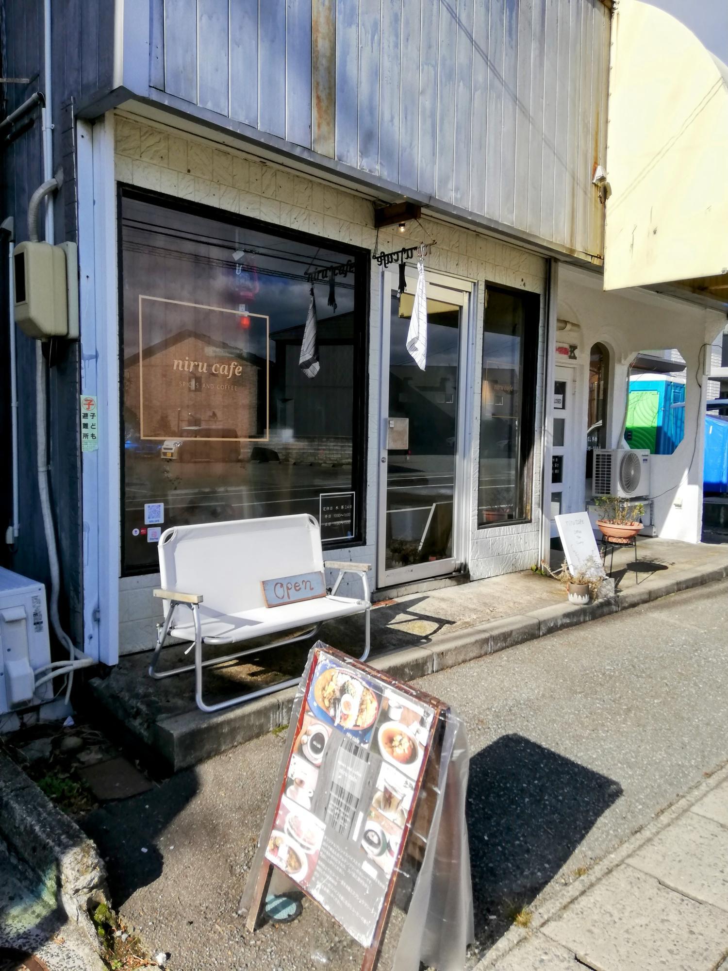 隠れ家風な外観