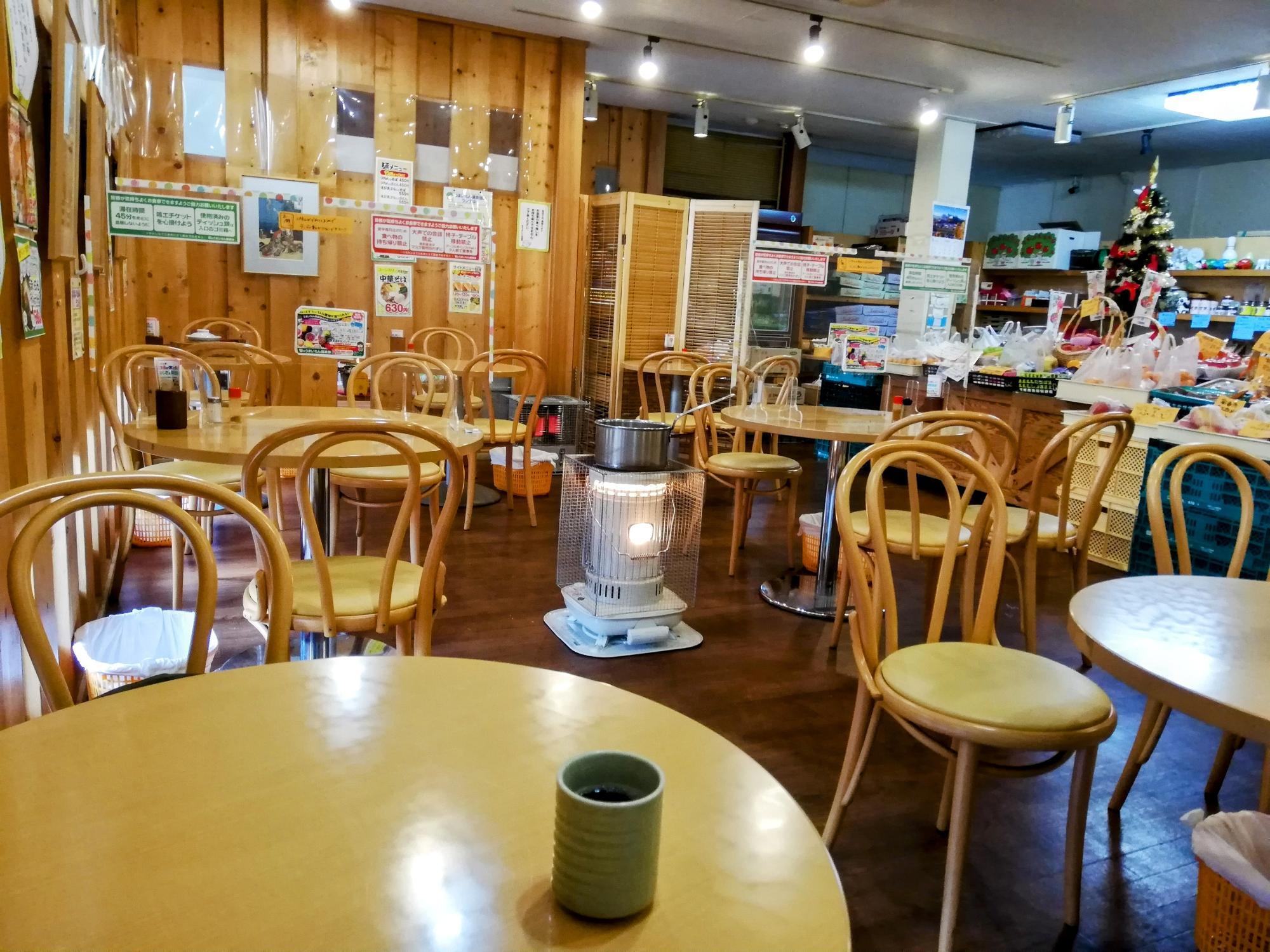 あたたかい雰囲気の店内