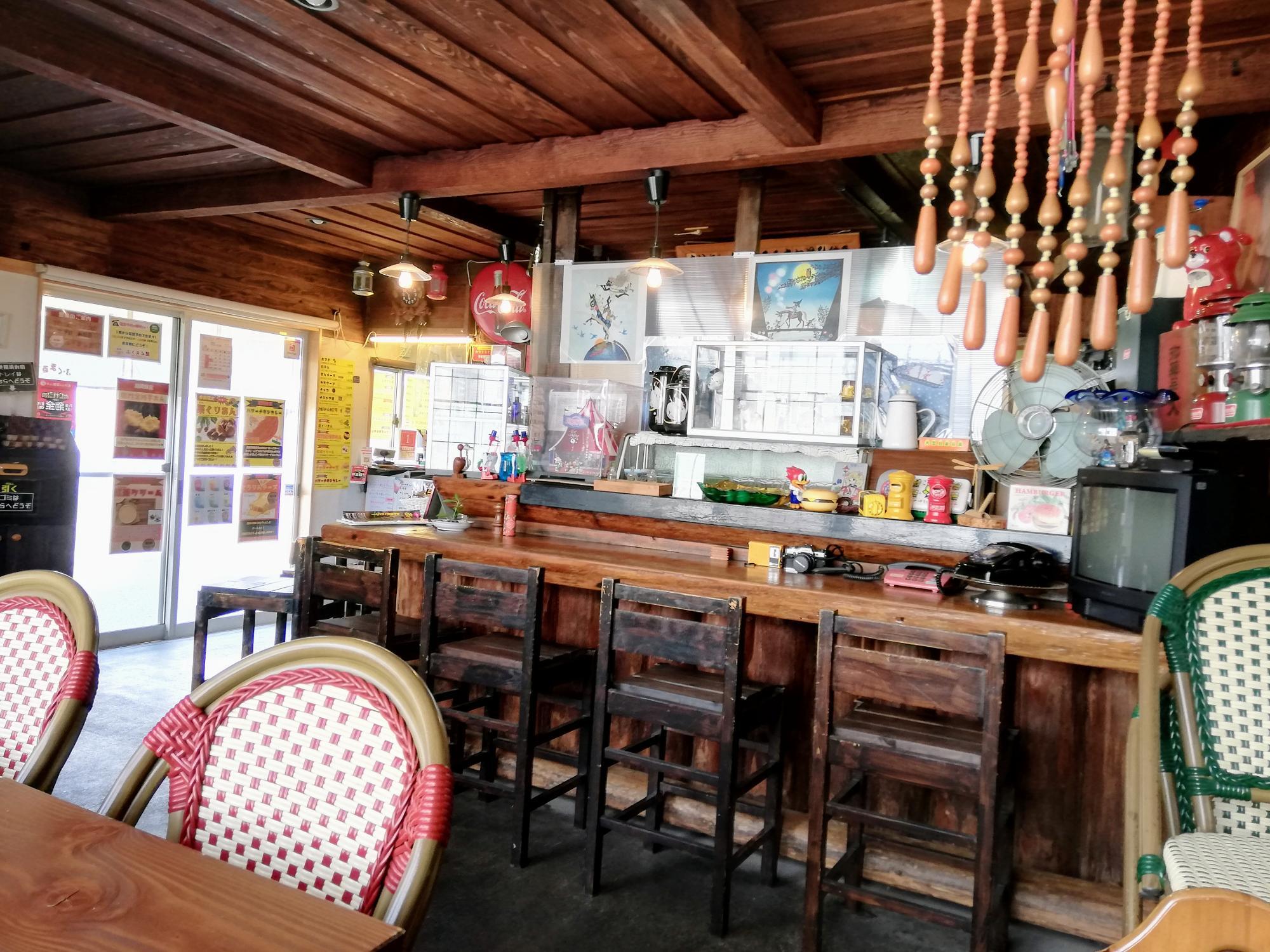レトロな雰囲気な店内