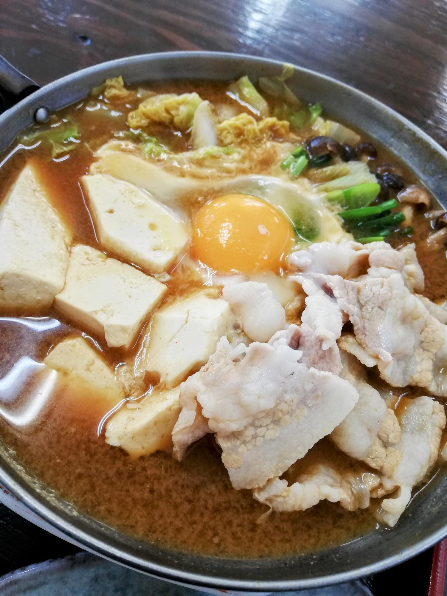 熱々の肉豆腐鍋