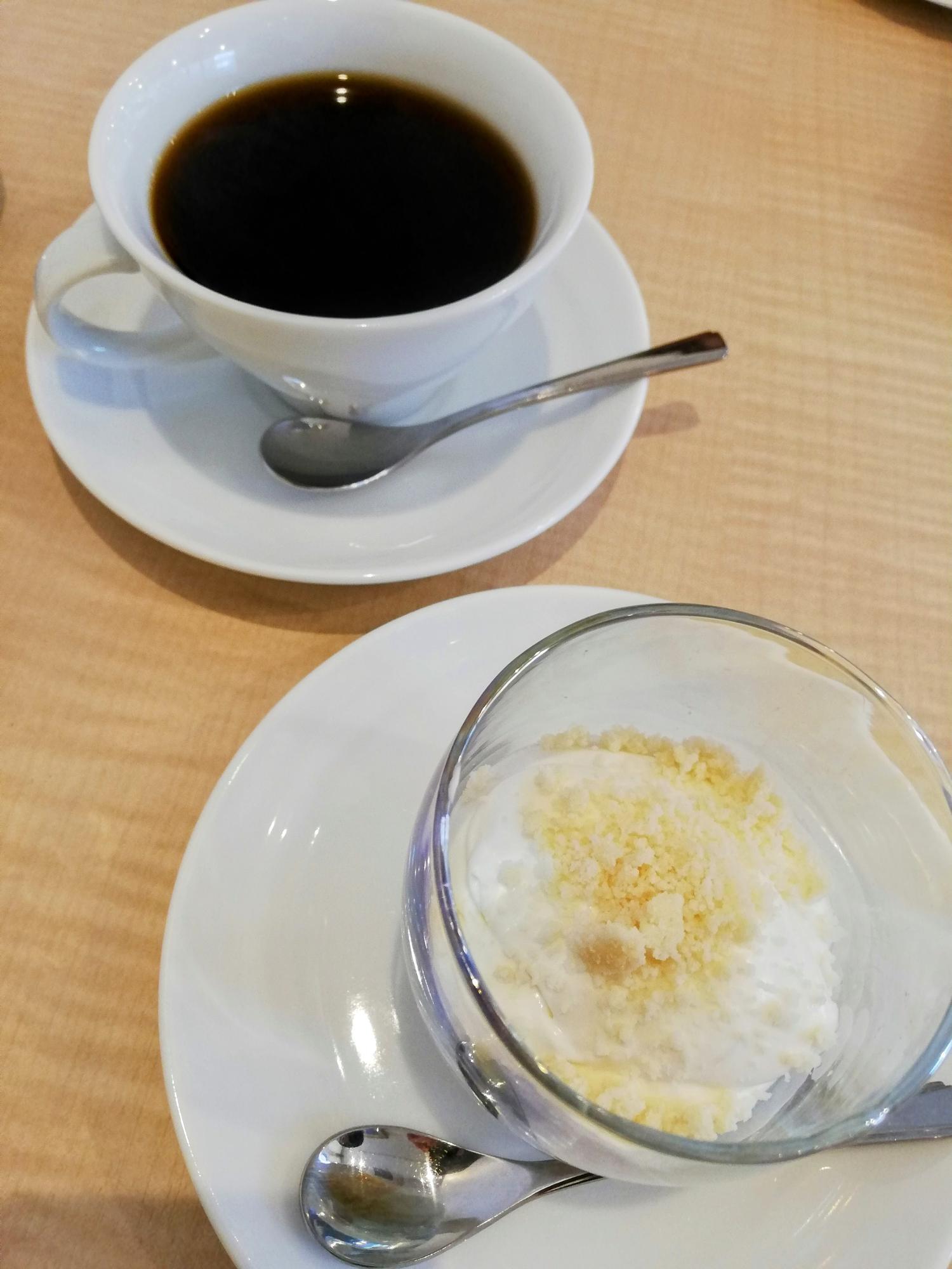 ランチセットケーキです(笑)