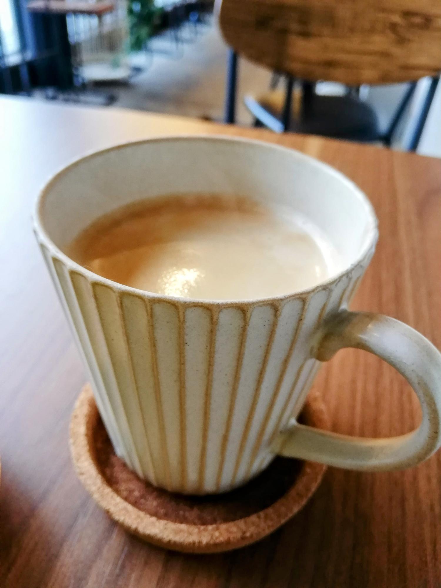 ホットコーヒーの香りが落ち着きます
