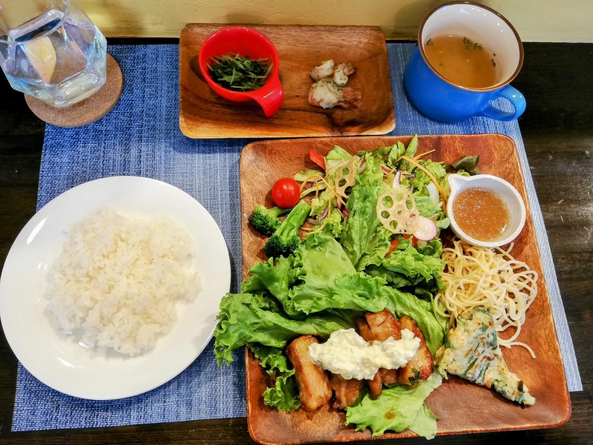 照りチキンのタルタルソースかけ♪