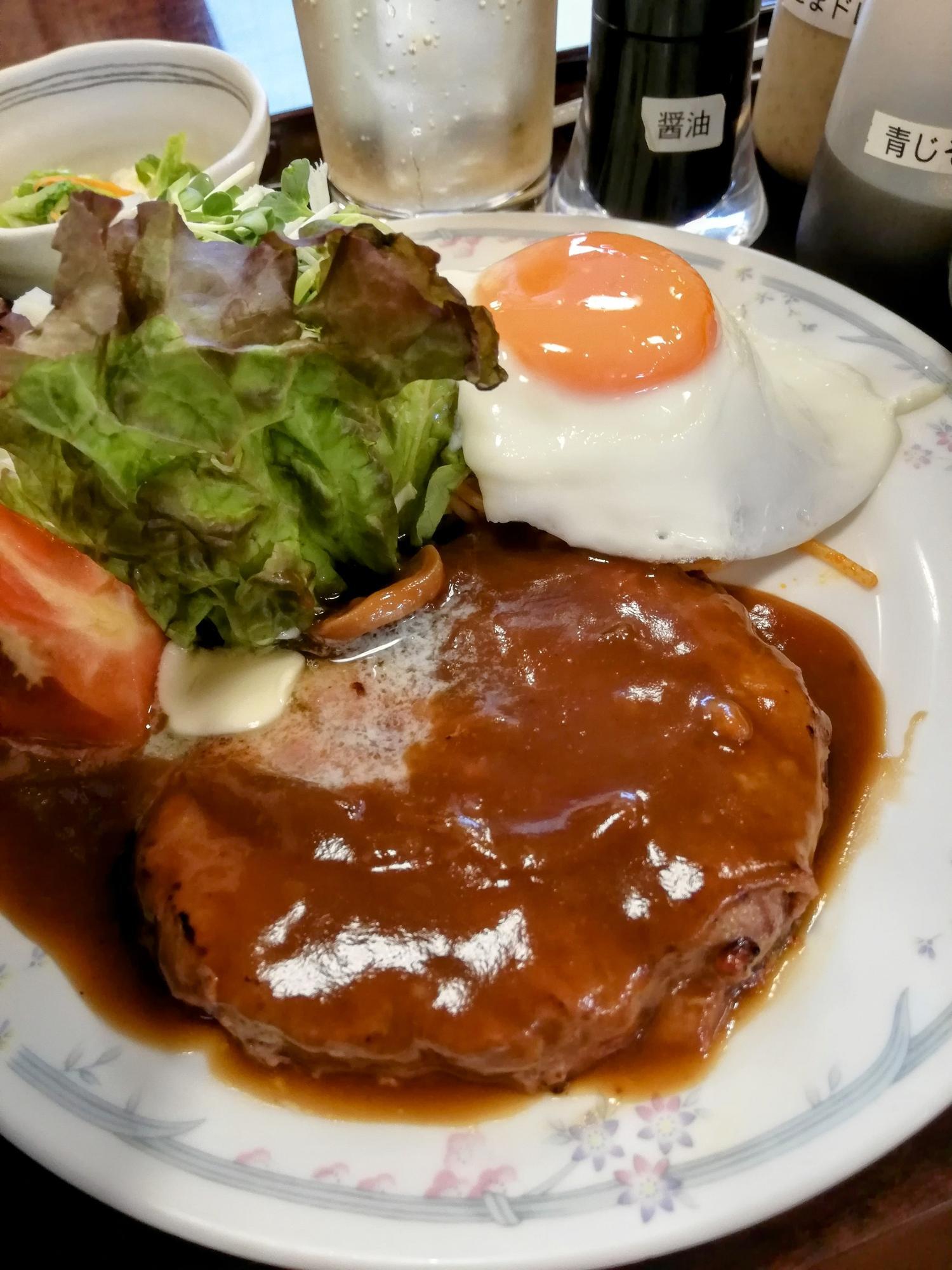 ジューシーなハンバーグ