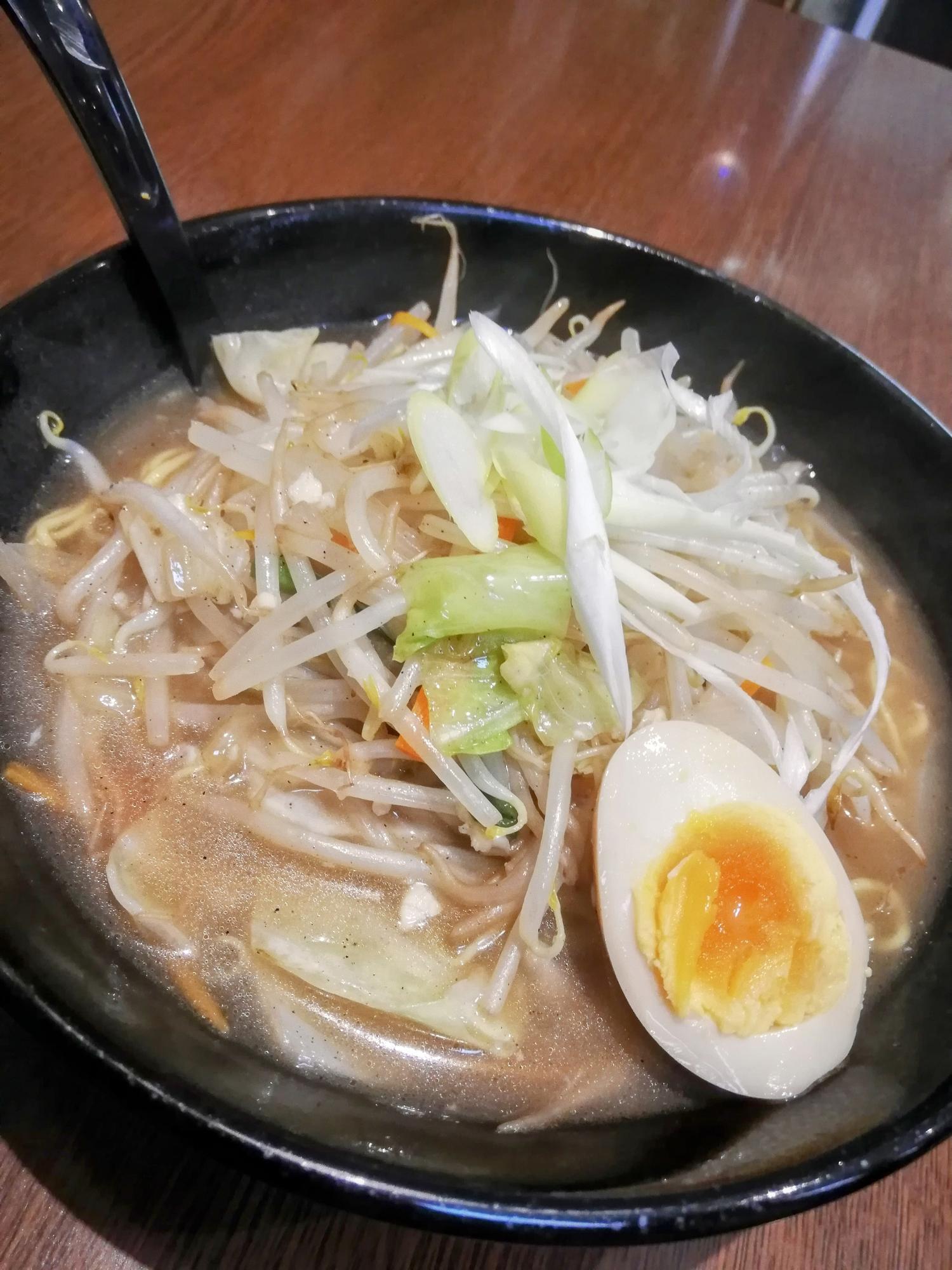 野菜たっぷり塩たんめん