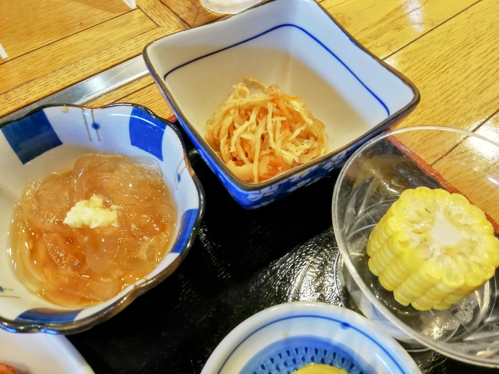 贅沢な小鉢