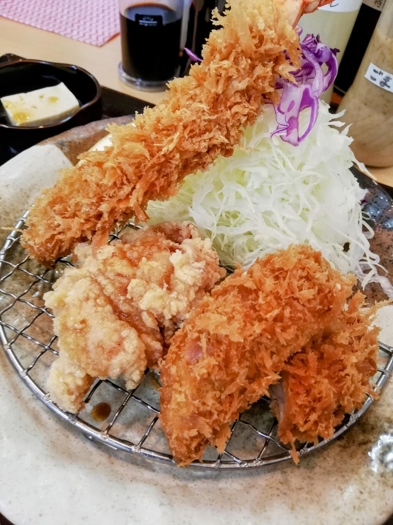 贅沢なMixフライです