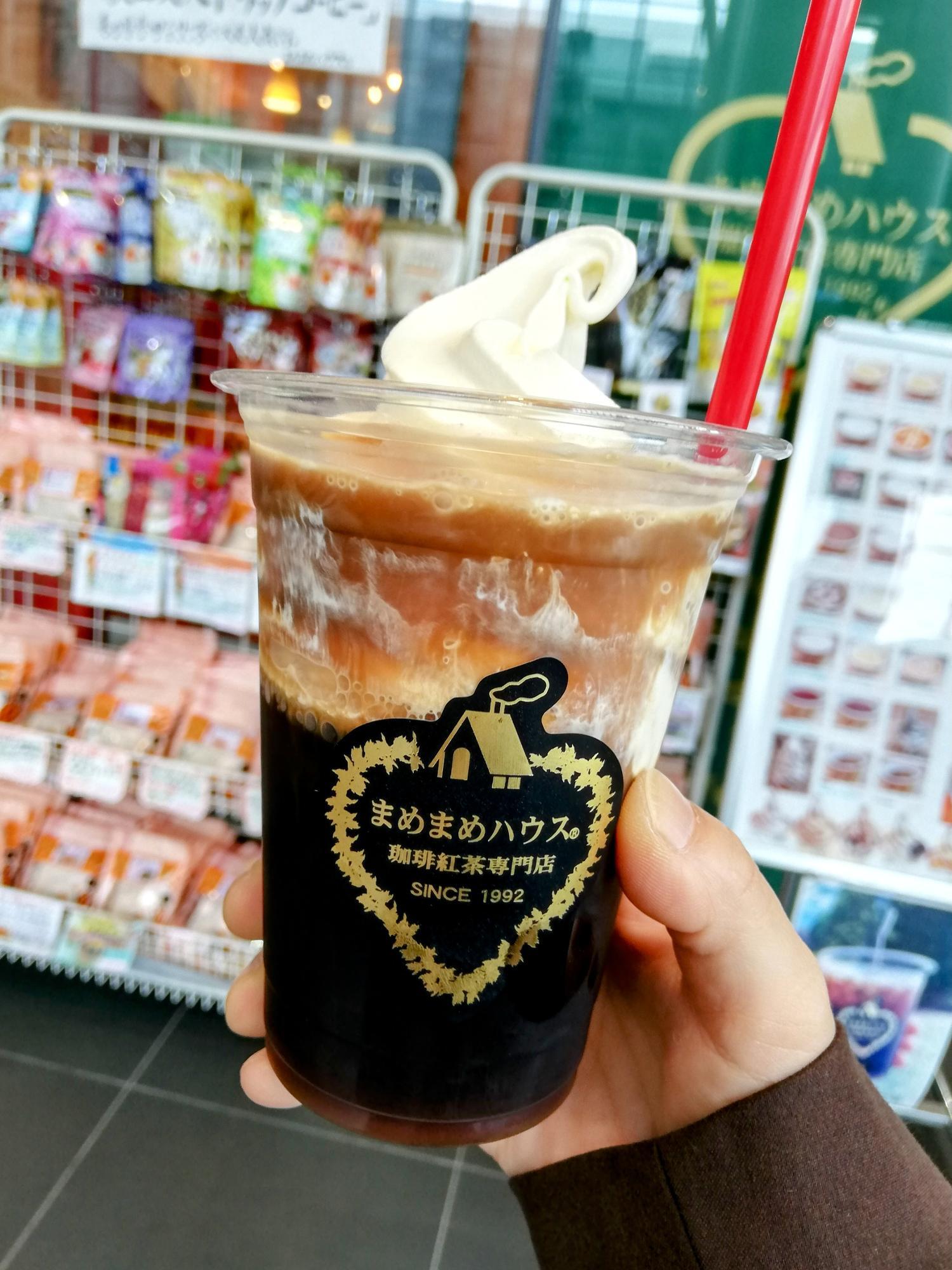 水だしアイスコーヒー(ソフトのせ)