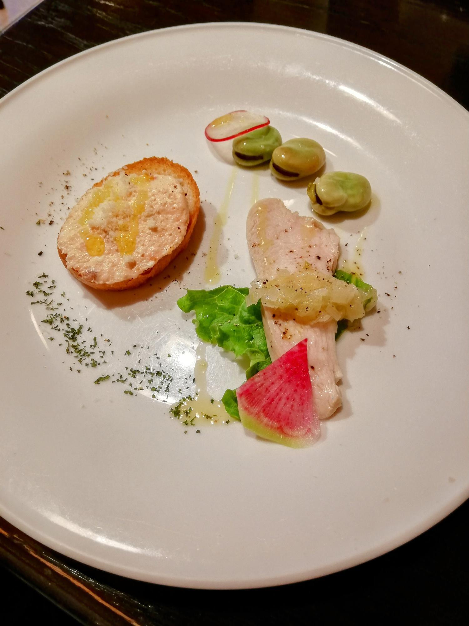 前菜が来ました