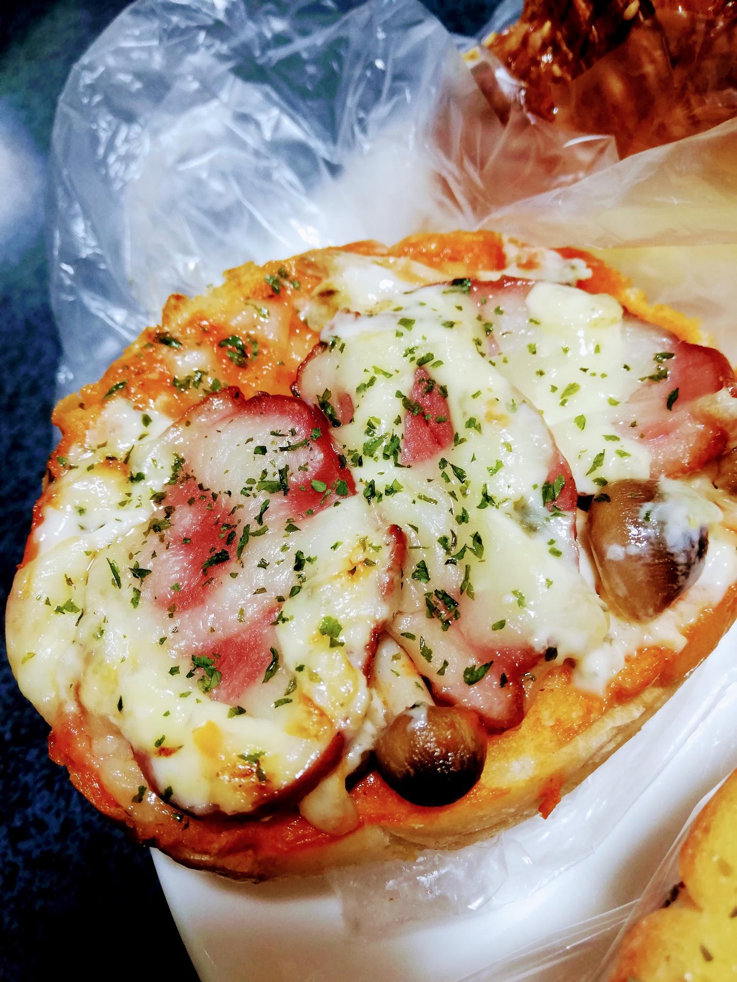 1個目の惣菜パン