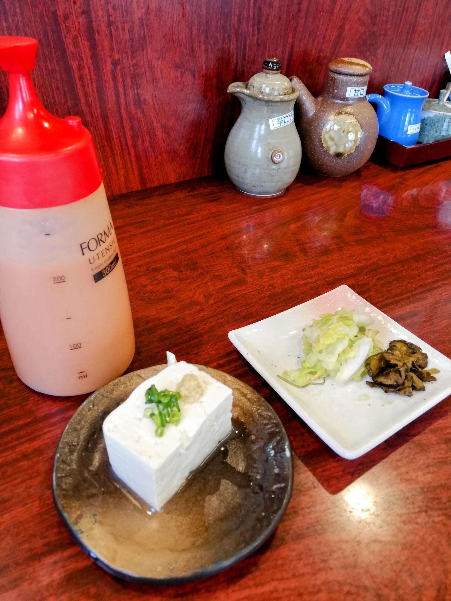 冷奴と漬物
