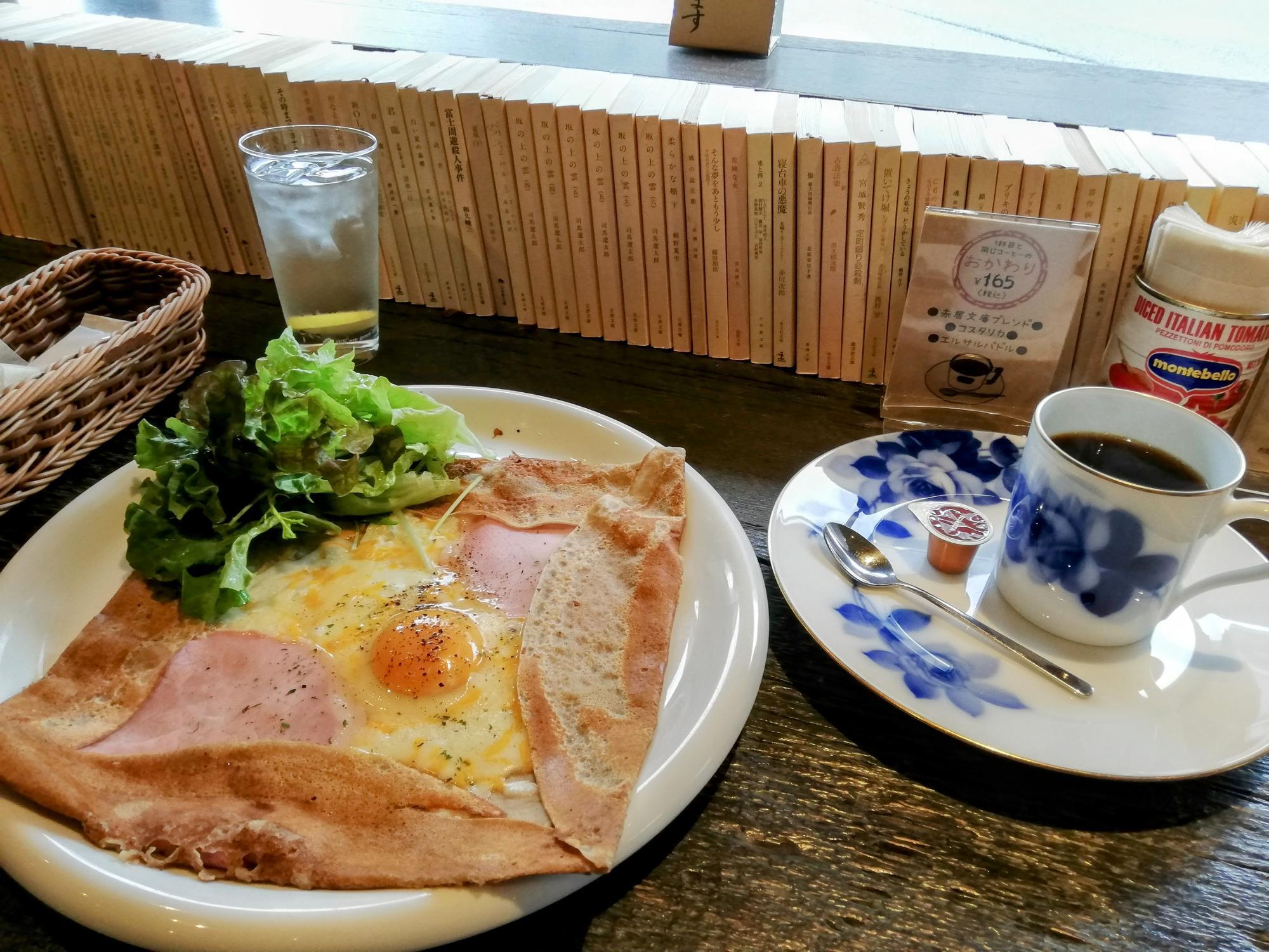 ガレットとホットコーヒー