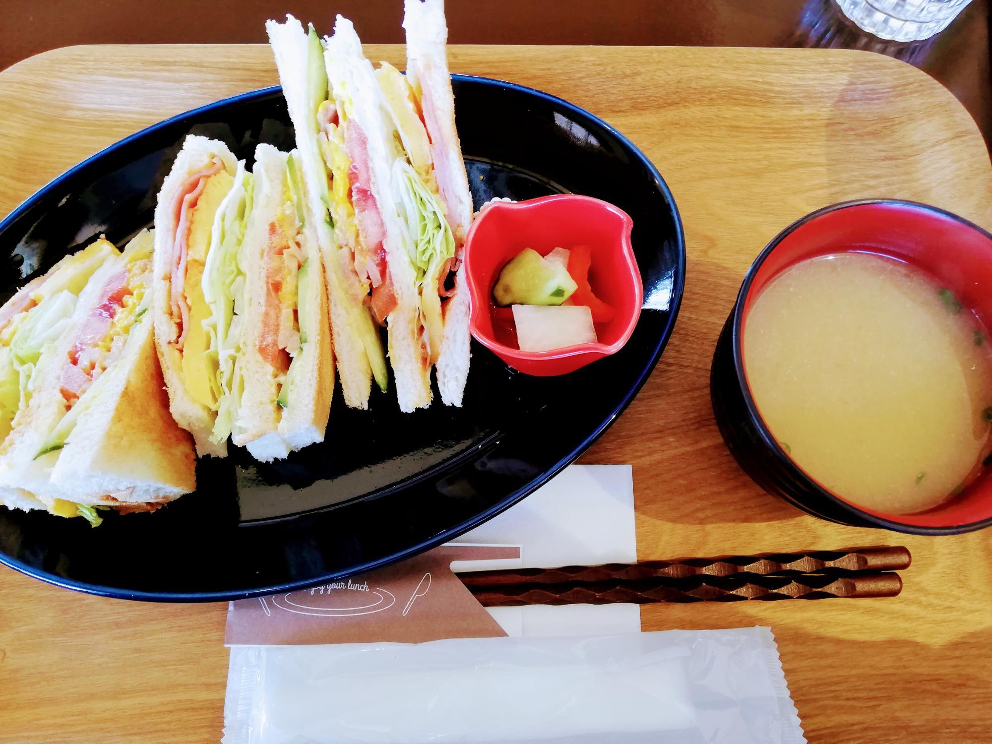本日のランチはこれに決めました