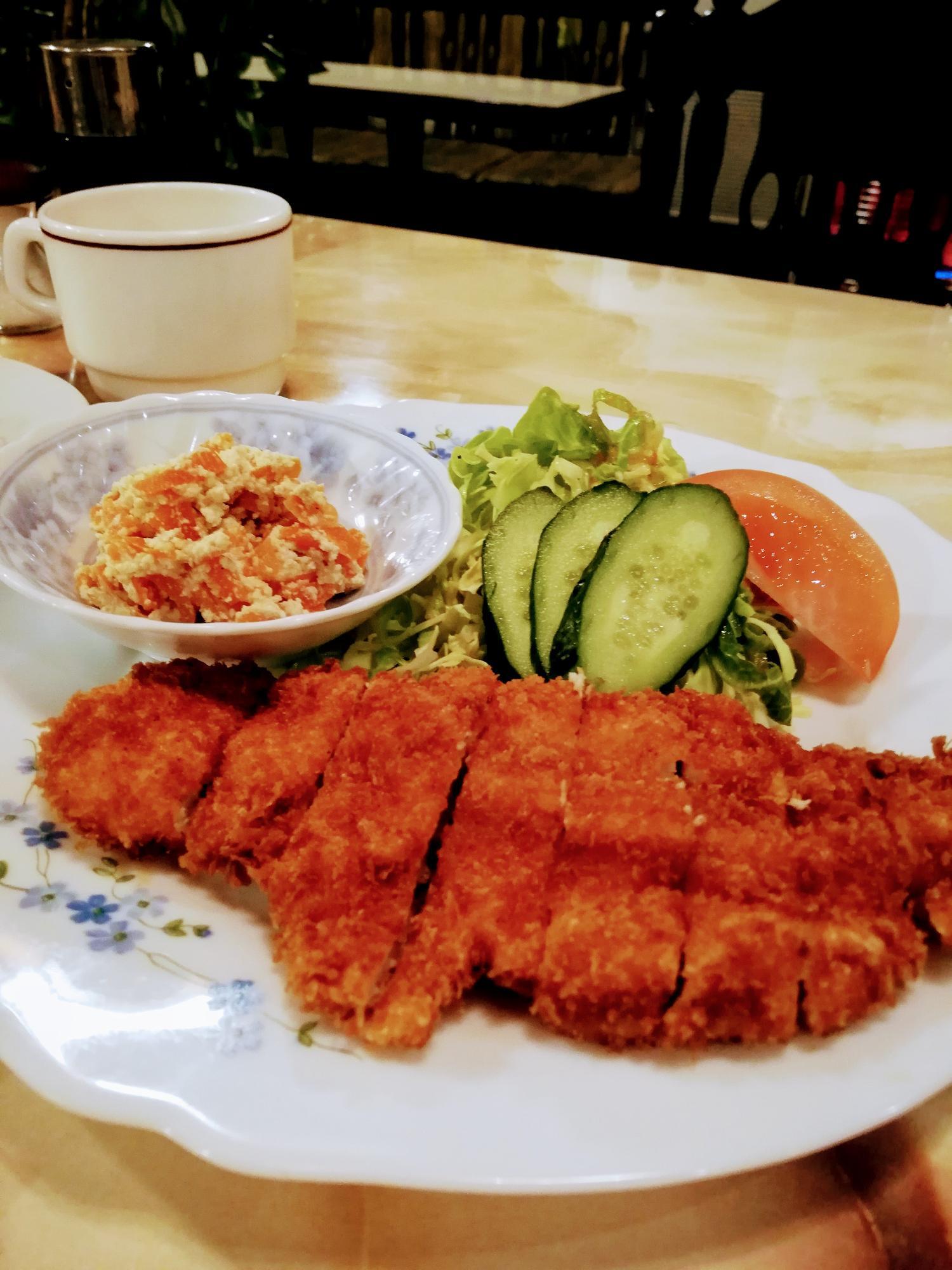 出来立て熱々のチキンカツ